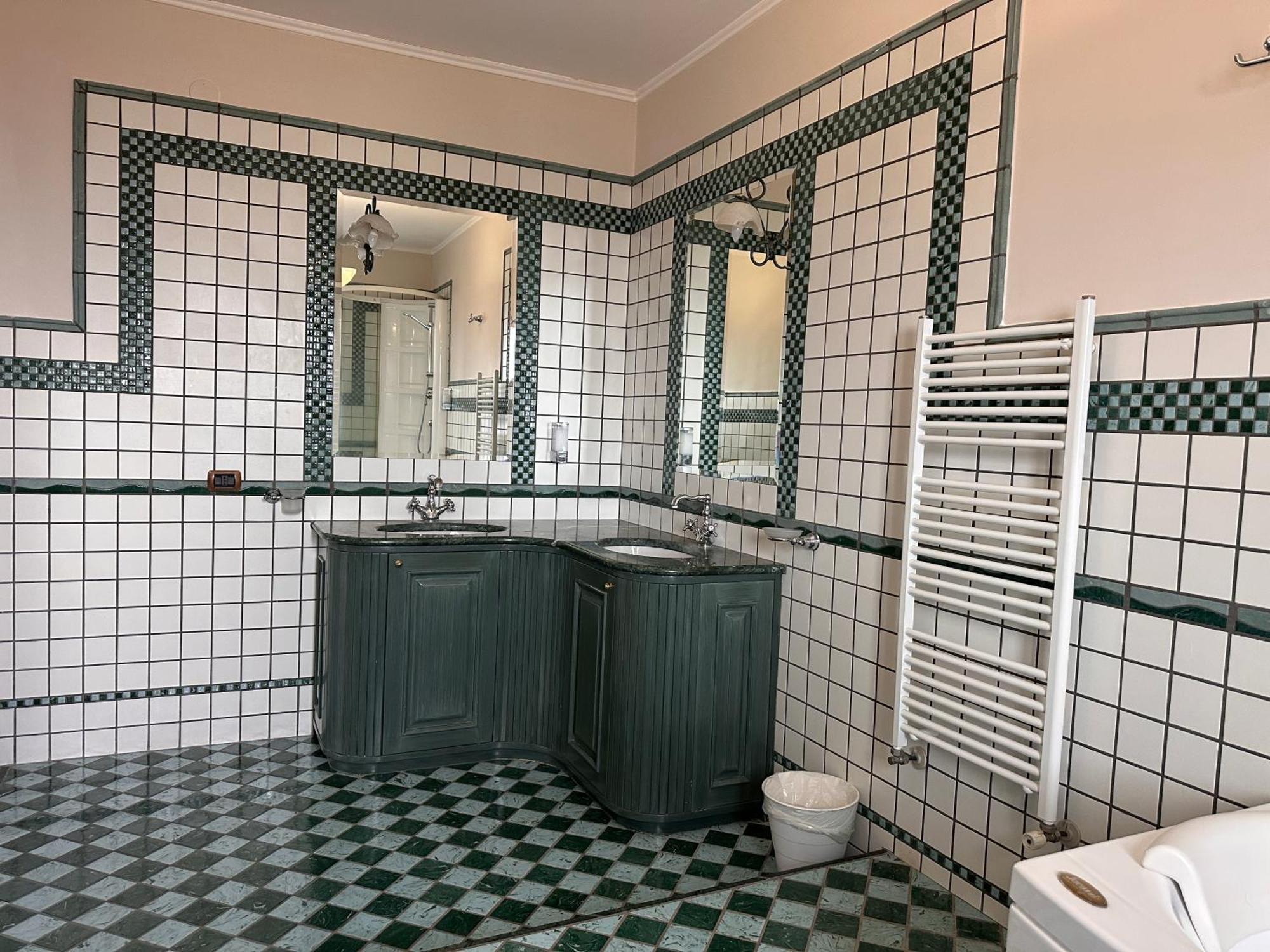 Palazzo Excelsus Hotel Terzigno Bilik gambar